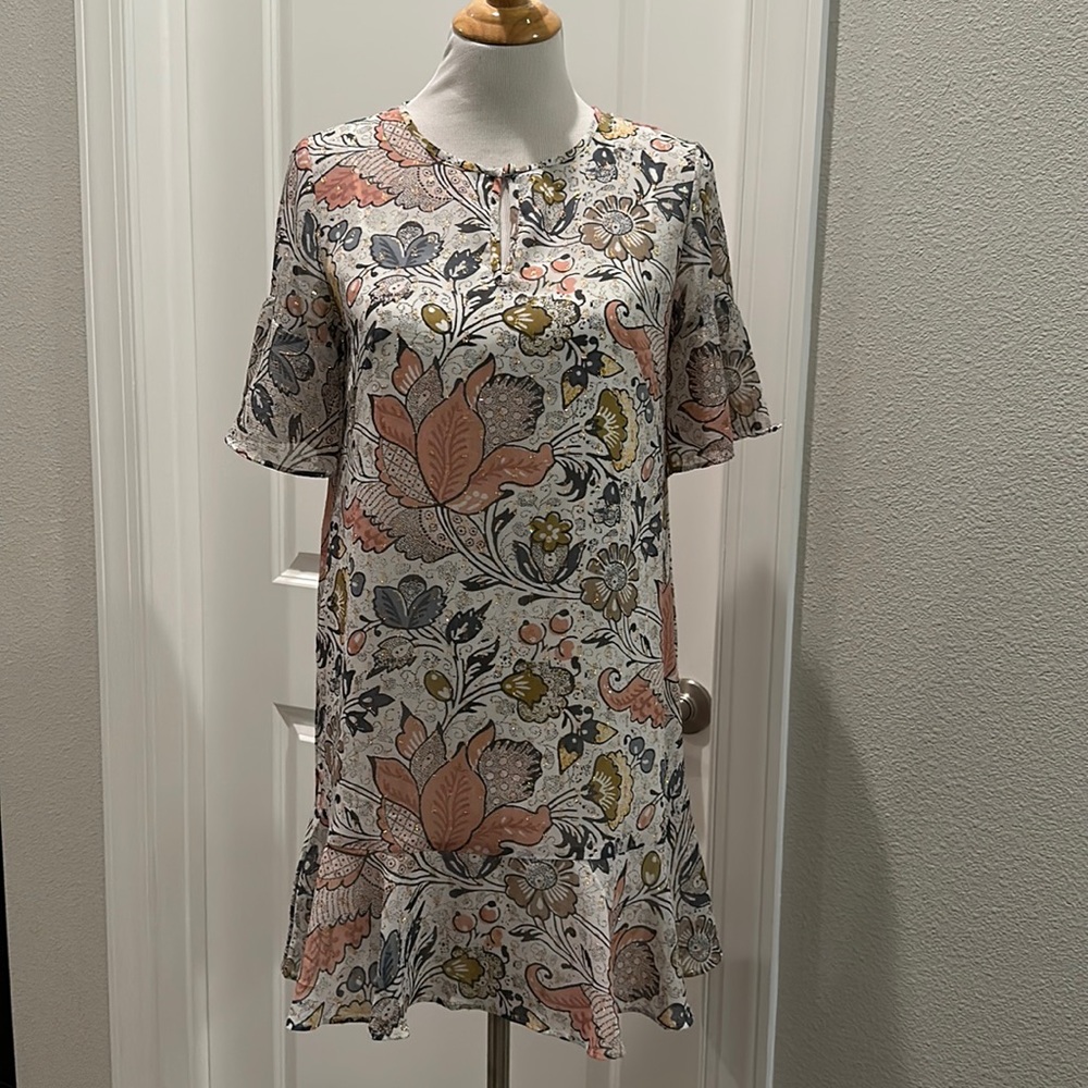 Short sleeved flounce sheer print dress with tank slip underneath attached